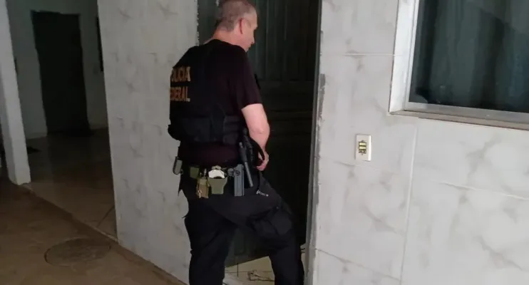  Professor é preso por armazenar material de exploração sexual infantil em Vitória