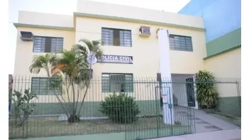 Professor é preso suspeito de se masturbar na frente de aluna de 16 anos durante aula