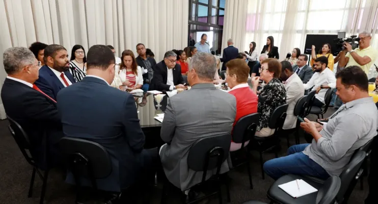 Programa Bahia Pela Paz é apresentado a deputados e deputadas na Alba