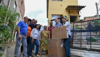Programa Casa Feliz e Segura: famílias de Conquista recebem eletrodomésticos