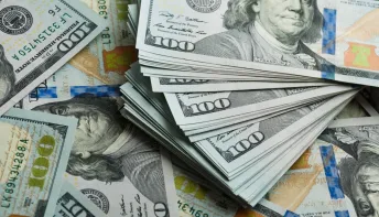 Projeções mostram dólar de volta à casa do R$ 5 em 2024
