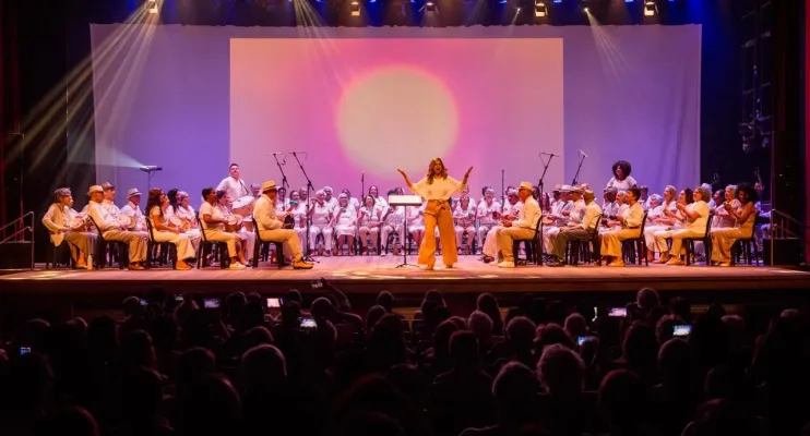 Projeto "Música na Maturidade" antecipa o espírito natalino