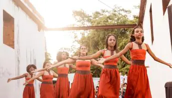 Projeto Badu apresenta a diversidade da dança brasileira no espetáculo “Travessias”