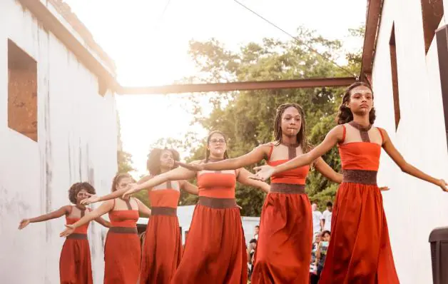 Projeto Badu apresenta a diversidade da dança brasileira no espetáculo “Travessias”
