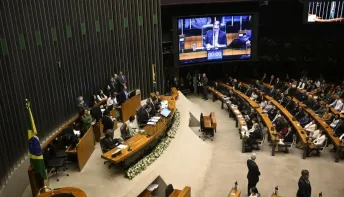 Projeto contra adultização de menores nas redes sociais avança na Câmara