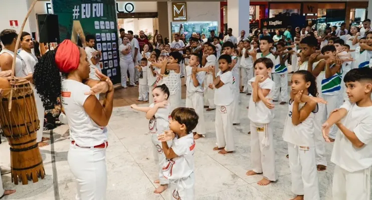 Projeto oferece oficinas gratuitas de capoeira para crianças e adolescentes em Cariacica