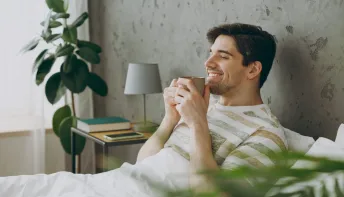 Quatro chás que podem ajudar a melhorar o seu sono, segundo especialista