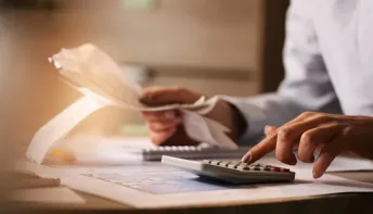 Quem tem dívida de R$ 100 ficará com 'nome limpo' a partir de segunda; medida atinge 1,5 milhão, diz secretário