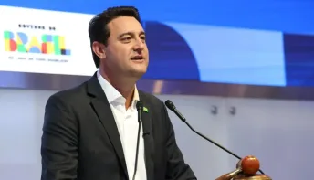 Ratinho Junior deixa pré-candidatura à Presidência