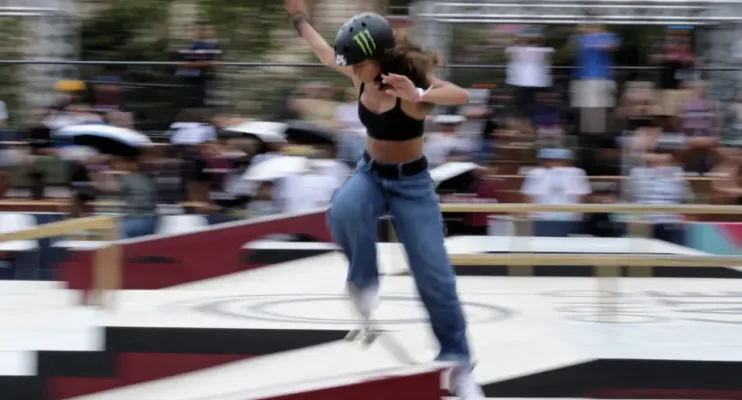 Rayssa Leal conquista o título da etapa de Sydney da Street League Skateboarding