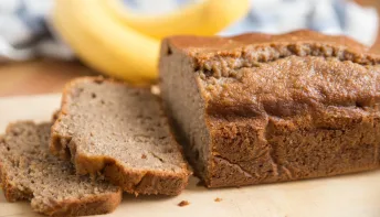 Receita saudável de bolo de banana para se deliciar sem culpa