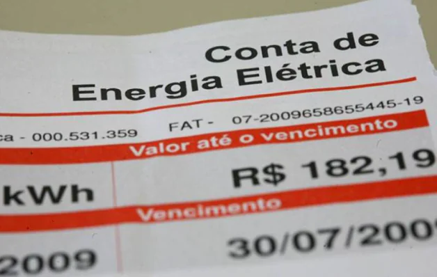 Redução no valor da tarifa de energia passa a valer em 70 cidades do ES a partir deste domingo