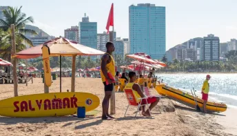 Reforço de guarda-vidas nas praias de Vitória neste verão começa nesta sexta (8)