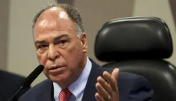 Relatório que fixa limite ao ICMS de combustíveis é lido no Senado