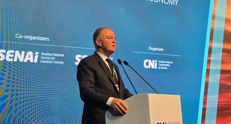 Renato Casagrande anuncia R$ 500 milhões do Fundo Soberano para descarbonização e transição energética