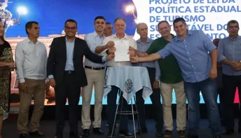 Renato Casagrande assina Projeto de Lei que institui a Política Estadual de Turismo