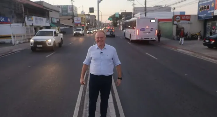 Renato Casagrande governador do ES, visita obras na Avenida Abido Saadi e do Contorno de Jacaraípe, na Serra