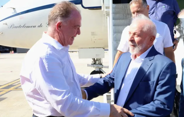Renato Casagrande governador do Espírito Santo recebe Luiz Inácio Lula da Silva presidente da República em Vitória