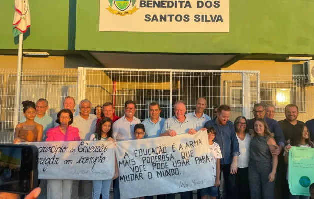 Renato Casagrande inaugura escola e entrega obras de infraestrutura em Jaguaré