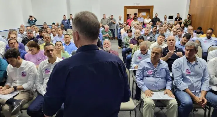 Renato Casagrande recebe apoio de 73 prefeitos no segundo turno
