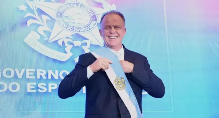 Renato Casagrande toma posse como governador do ES pela terceira vez