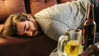Ressaca: 7 dicas eficazes para aliviar os sintomas e se recuperar mais rápido