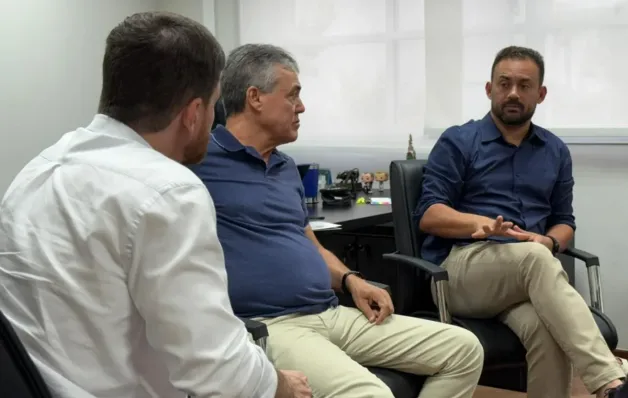 Reunião em Vitória trata sobre abastecimento de água na zona rural em Pinheiros