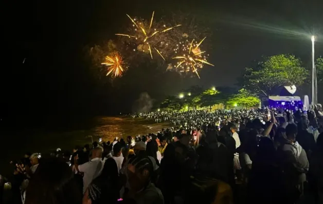 Réveillon atrai cerca de 120 mil pessoas às praias de Aracruz