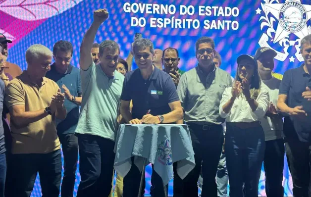 Ricardo Ferraço anuncia contorno viário e entrega obra durante visita a Jaguaré