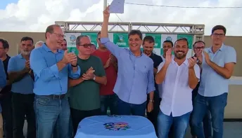 Ricardo Ferraço autoriza edital para construção de barragem em Mucurici
