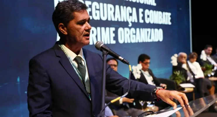 Ricardo Ferraço defende endurecimento legal contra facções