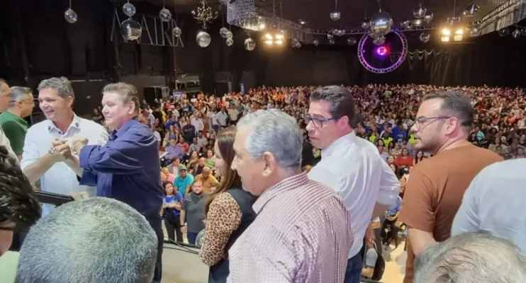 Ricardo Ferraço participa de encontro político com quase 8 mil pessoas em Cariacica