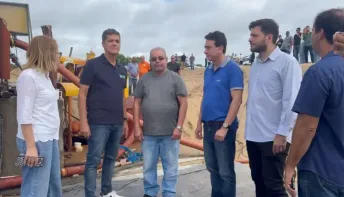 Ricardo Ferraço vistoria obras em São Mateus e reforça prioridade ao município