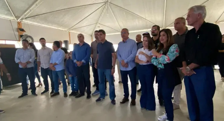 Ricardo Ferraço vistoria obras estruturantes em São Mateus 