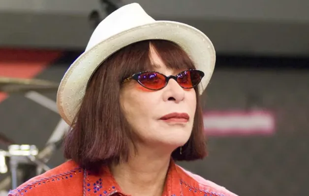 Rita Lee escreveu caderno de tweets à mão, diz filho, que prepara obras póstumas