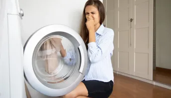 Roupa com cheiro ruim? Coloque-a no congelador (sim, leu bem)