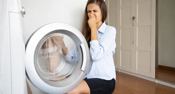 Roupa com cheiro ruim? Coloque-a no congelador (sim, leu bem)