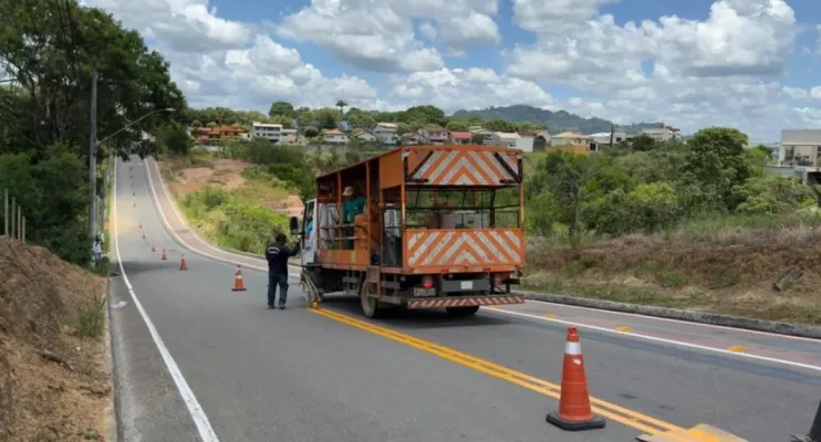 Rua Leopoldo Rangel volta a operar em mão dupla após mudanças viárias em Aracruz