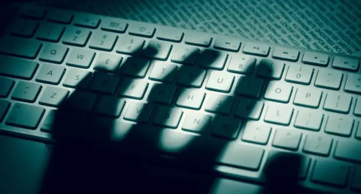 Saiba como se proteger de programa espião que invade PCs e captura tudo o que você digita