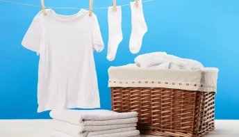 Saibas os truque simples ajuda a deixar roupas brancas como novas