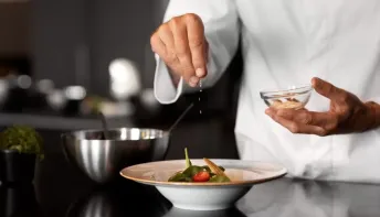 Santa Teresa Oferece Vagas Gratuitas para Cursos de Gastronomia, Beleza e Idiomas
