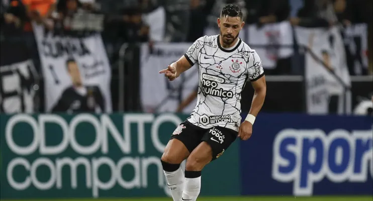 Santos anuncia contratação de Giuliano, ex-Corinthians