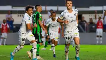 Santos assume a liderança do Brasileirão e caminha para padrão tático