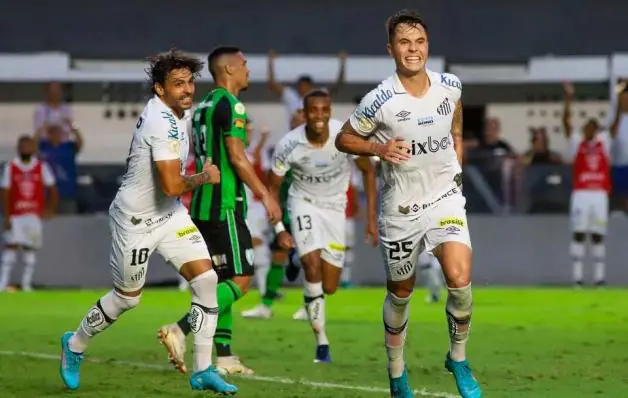 Santos assume a liderança do Brasileirão e caminha para padrão tático