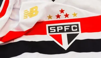 São Paulo apresenta nova camisa em homenagem aos 20 anos do tri mundial