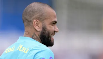 São Paulo continuará pagando R$ 400 mil por mês a Daniel Alves mesmo após condenação