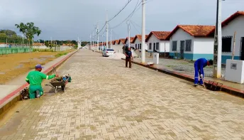 Secretaria de Obras e Serviços Urbanos intensifica limpeza de bueiros e usa caminhão moderno para evitar alagamentos
