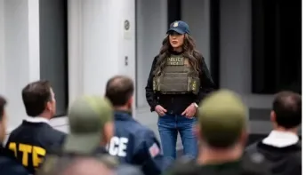 Secretária de Trump chama venezuelanos de 'sacos de lixo'