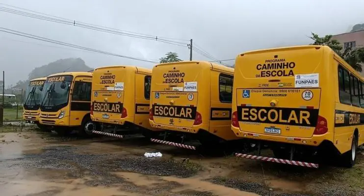 Sedu entrega novos ônibus escolares ao município de Vargem Alta