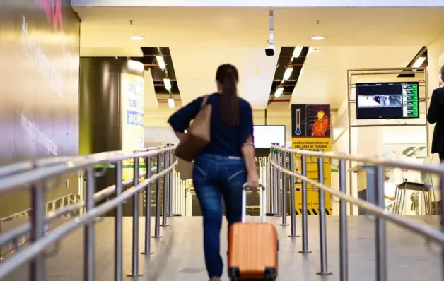 Senado aprova gratuidade de até 10 kg para bagagem de mão em voos